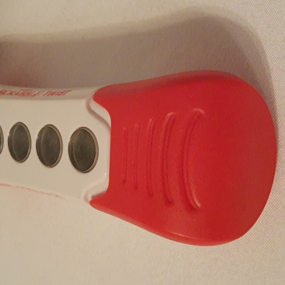 Scrabble Twist Electronic Word Game with Lights Sounds or Play In Silent Mode - Picture 5 of 9